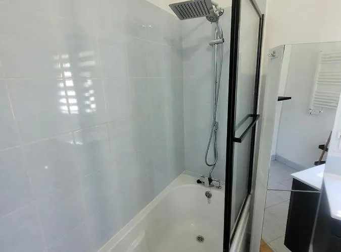 בית נופש 6/8 Personnes Confort Saint-Martin-des-Besaces